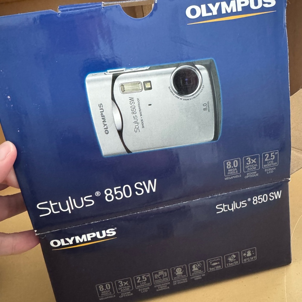 Olympus Stylus 850 SW Silver Digital Camera